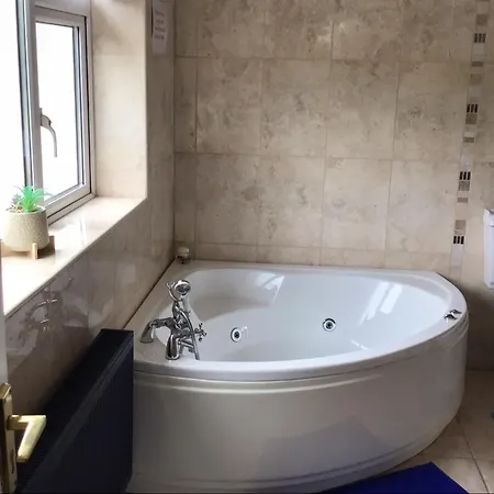Blakehill House 5*