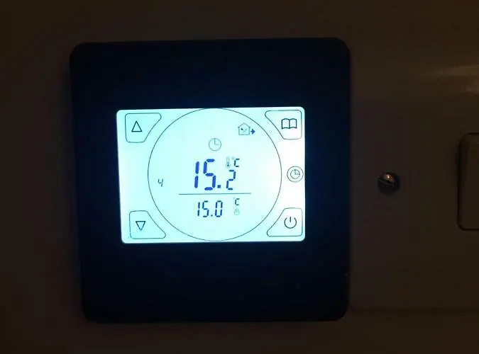 לינה וארוחת בוקר Blakehill House